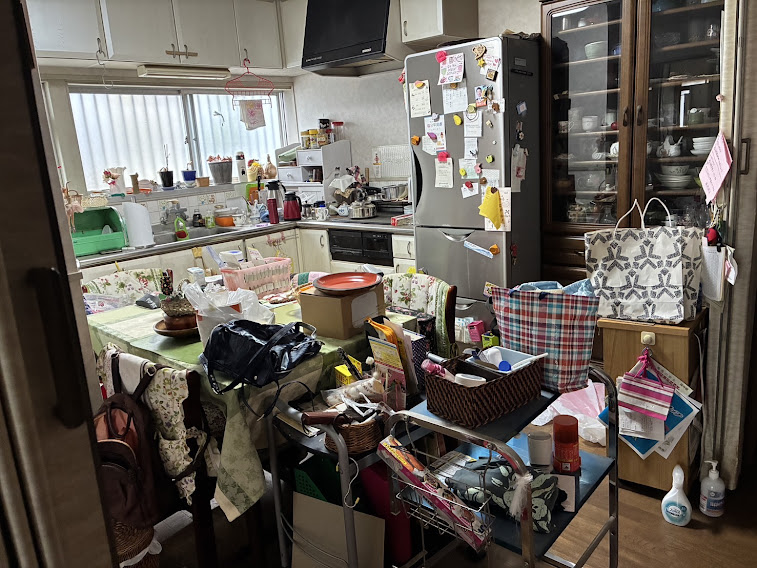 家庭ゴミやリサイクル家具の処分方法